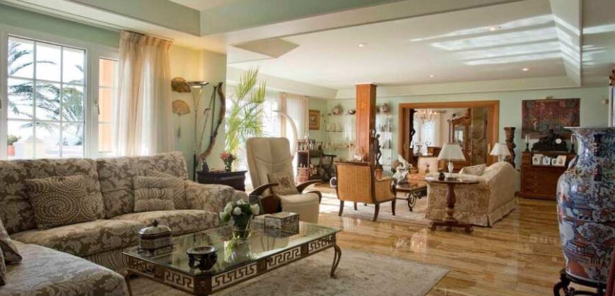 Luxury Villa in a Residential Area of Cabo de las Huertas