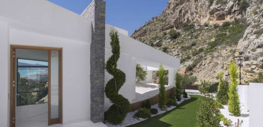 Modern Villa in The Hills