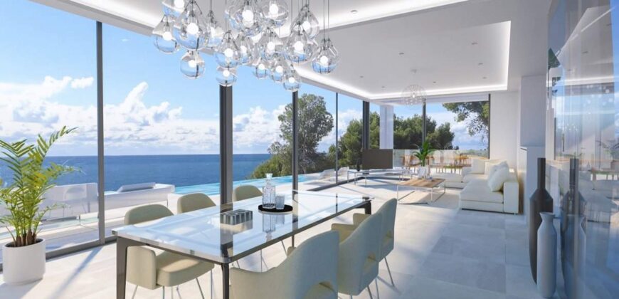 Extraordinary Luxury Villa Facing The Sea