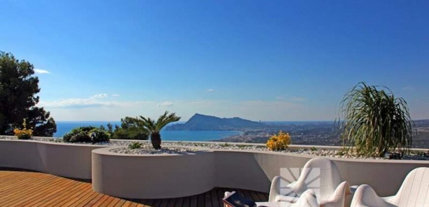Apartment With Views Over The Bay of Altea