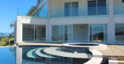 OCEANFRONT Cacupé Beach-FLORIANÓPOLIS-BRAZIL-New Luxury House OCEANVIEW 4Suites in Condominium