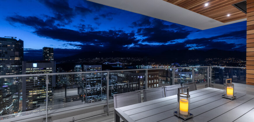 THE HOTEL GEORGIA PENTHOUSE RESIDENCE IN THE HEART OF DOWNTOWN VANCOUVER